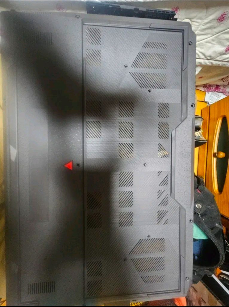 ASUS TUF Gaming A17 (FA707 시리즈) 팜레스트, 하판 이미지