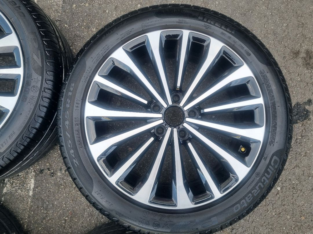 그랜저HG 18인치 2454518 휠타이어 팝니다--4