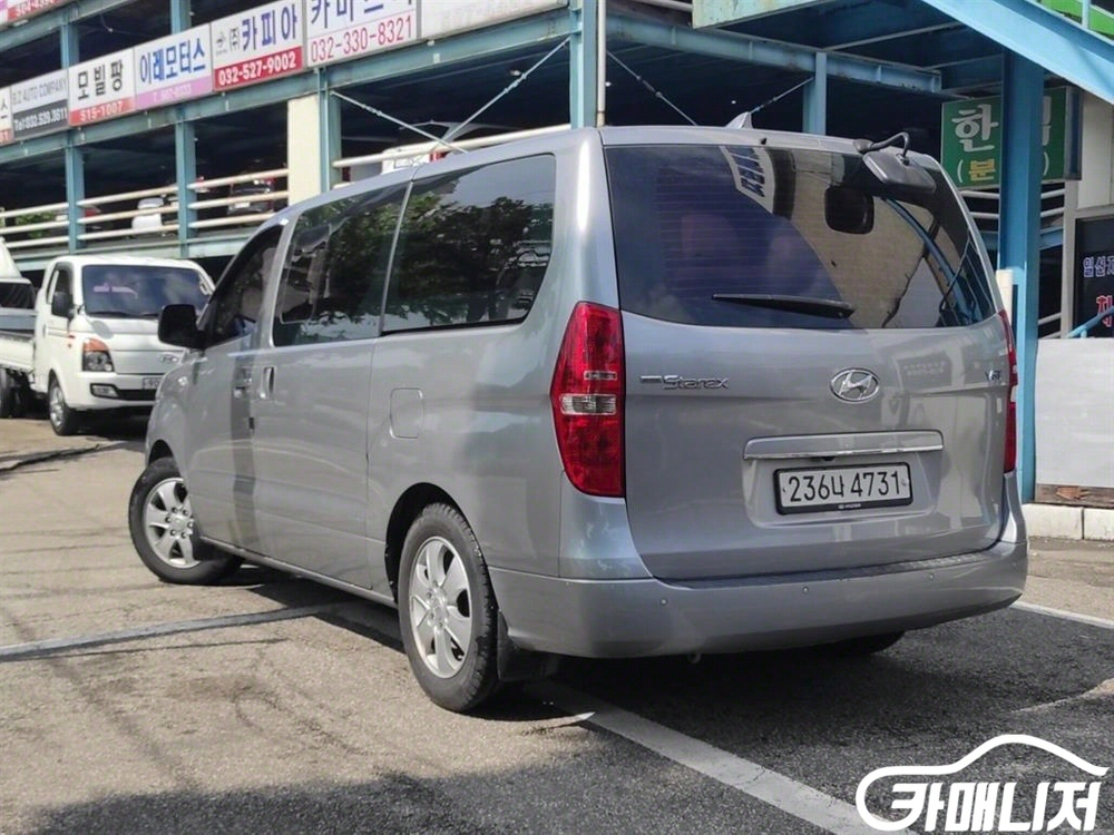 [현대]더 뉴 그랜드 스타렉스 2WD 어반 9인승 프리미엄 (9인승) #3월급매--2