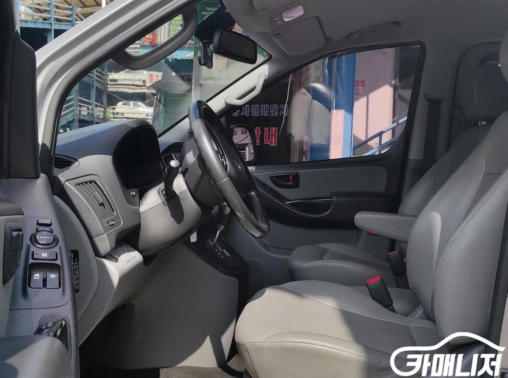 [현대]더 뉴 그랜드 스타렉스 2WD 어반 9인승 프리미엄 (9인승) #3월급매--4