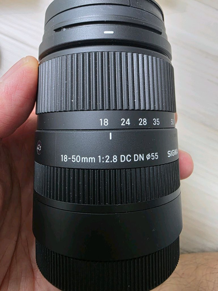 *시그마 C18-50mm f12.8--1