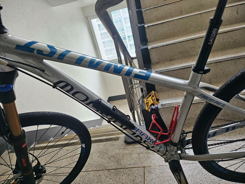 몬드래커 자전거--1