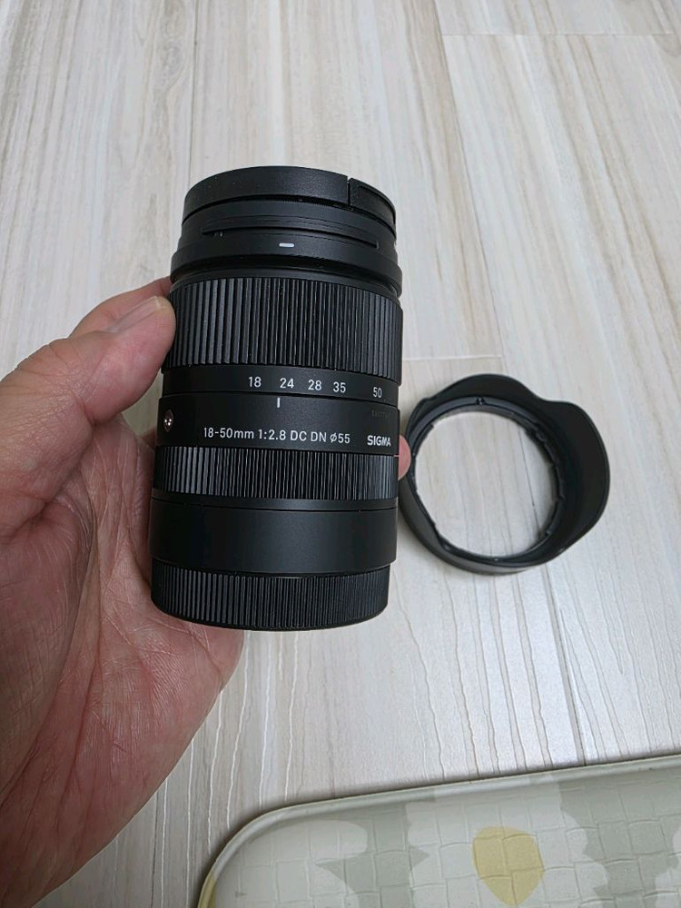 *시그마 C18-50mm f12.8--2