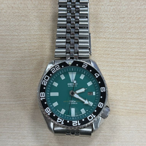 SEIKO 다이버 시계 판매합니다.