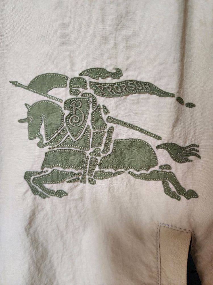 25시즌 손흥민 버버리 후즈 자켓 팝니다.--3