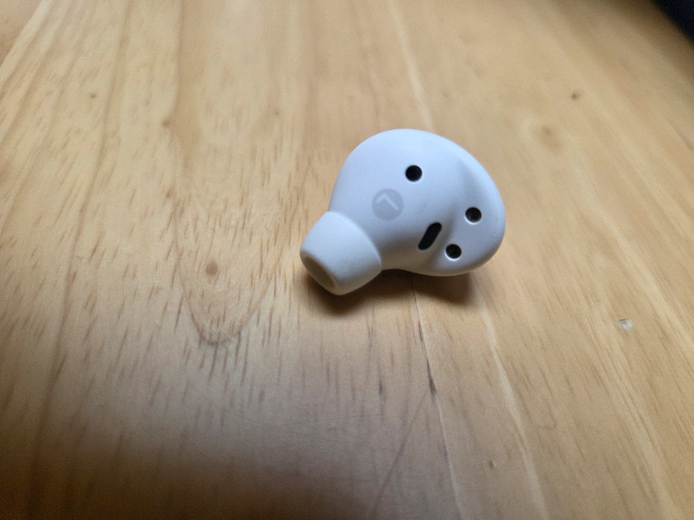 갤럭시 버즈2프로 화이트 왼쪽유닛 SM-R510 팝니다--0