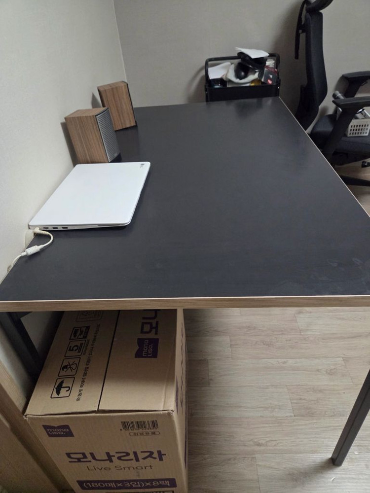 데스커 책상 1600x800 이미지