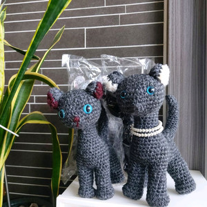 손뜨개 고양이인형