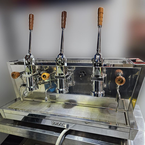 이쪼 3그룹 수동커피머신 , 오월애 2그룹 수동커피머신 판매합니다.