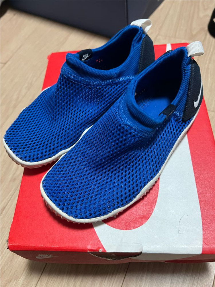 나이키 키즈 아쿠아슈즈 11C(170) 사이즈--0