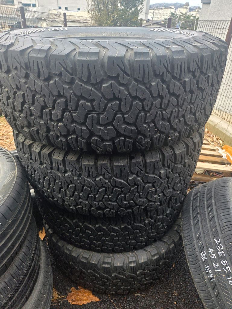 BF굿리치 KO2 35x12.50R17 타이어판매--0