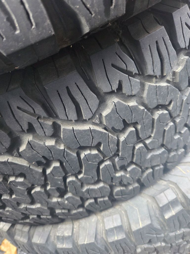 BF굿리치 KO2 35x12.50R17 타이어판매--5