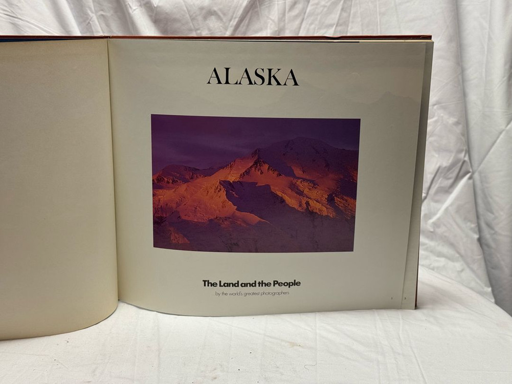 Alaska: The Land Of The People | The Image Bank | 1987 발행 사진집--0