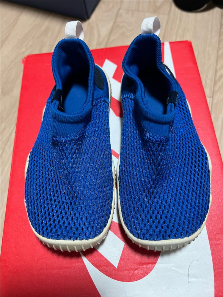 나이키 키즈 아쿠아슈즈 9c (150) 사이즈--0