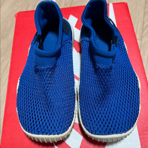 나이키 키즈 아쿠아슈즈 9c (150) 사이즈