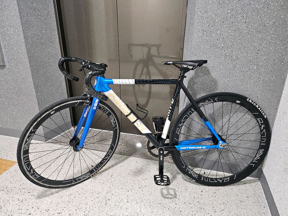 엔진11 블루스킨 2025 팔아요. 브레이크있습니다.(판매만) 이미지