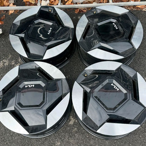 EV9 순정19인치 휠 판매합니다.