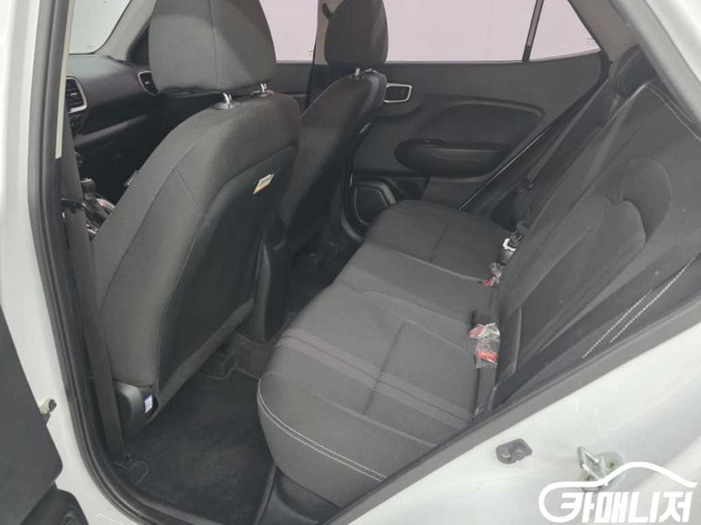 [현대]베뉴 1.6 스마트 #3월급매--6