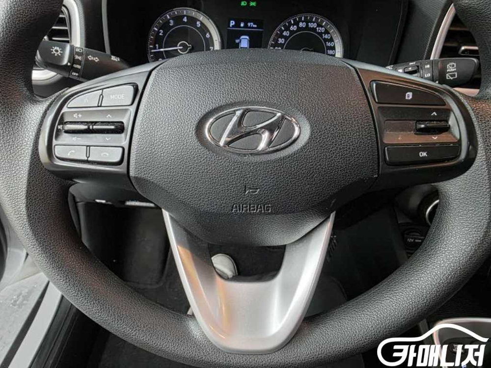 [현대]베뉴 1.6 스마트 #3월급매--9