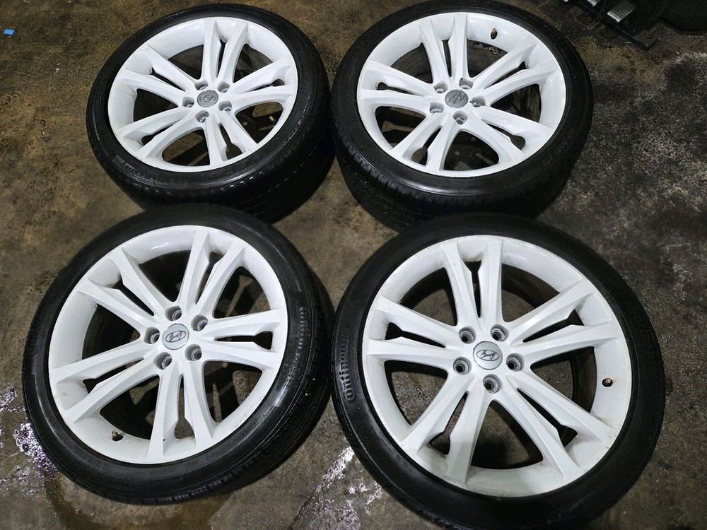 제네시스쿠페 19인치 휠타이어 이미지