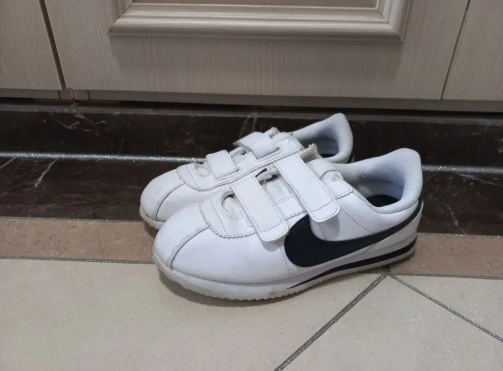 나이키 키즈 코르테즈 베이직 운동화(210) 이미지