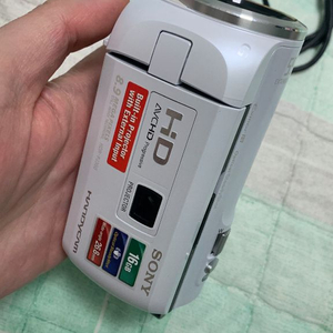 화이트 예쁜 레어색상 소니 HDR-PJ380 화이트 프로젝터 내장 빈티지캠코더 팝니다.