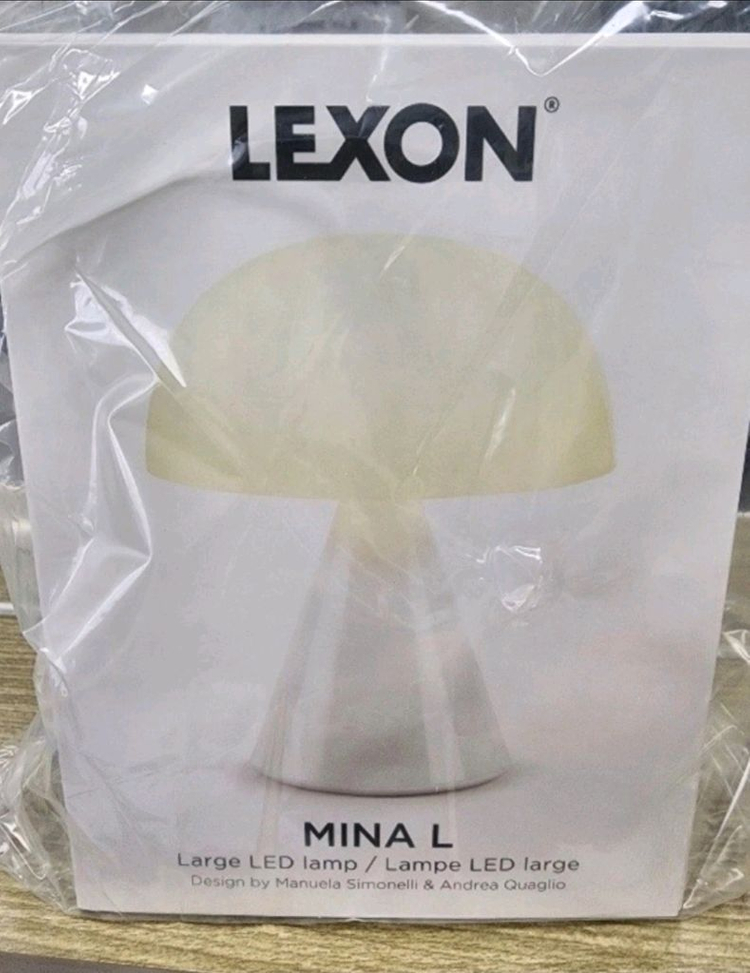 (새상품 미개봉) 렉슨 미나 L 조명 글로시화이트--0