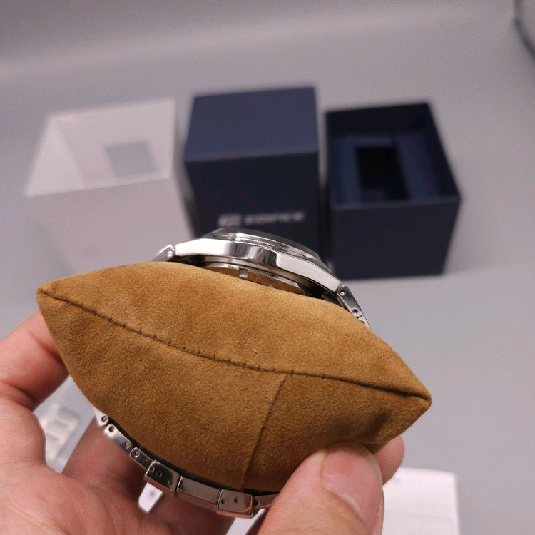 카시오 에디피스 오토매틱 EFK-100D- 7A 시계 팔아요--7