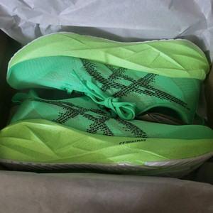 아식스 노바블라스트5 에키텐 새상품