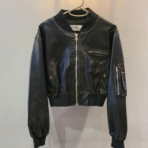 여성)블랙 레더 크롭 봄버 자켓(새상품 S)