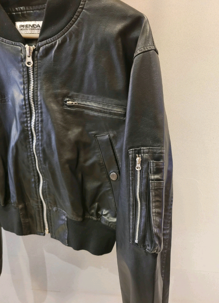 여성)블랙 레더 크롭 봄버 자켓(새상품 S)--1