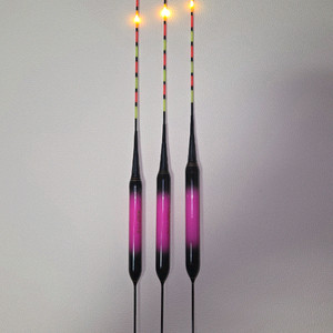 스마트전자찌 2점등왕방울형광 판매합니다.부력5.4~5.6g전후 7개가격