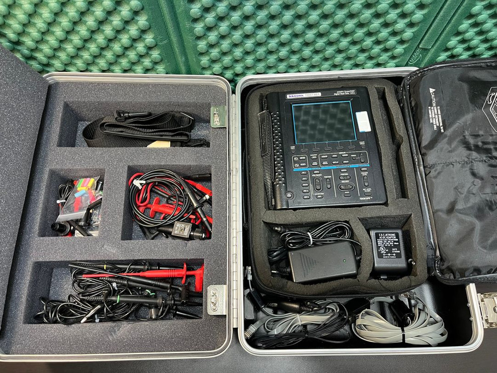 오실로스코프 THS730A(200Mhz, 2ch) 판매합니다.--2