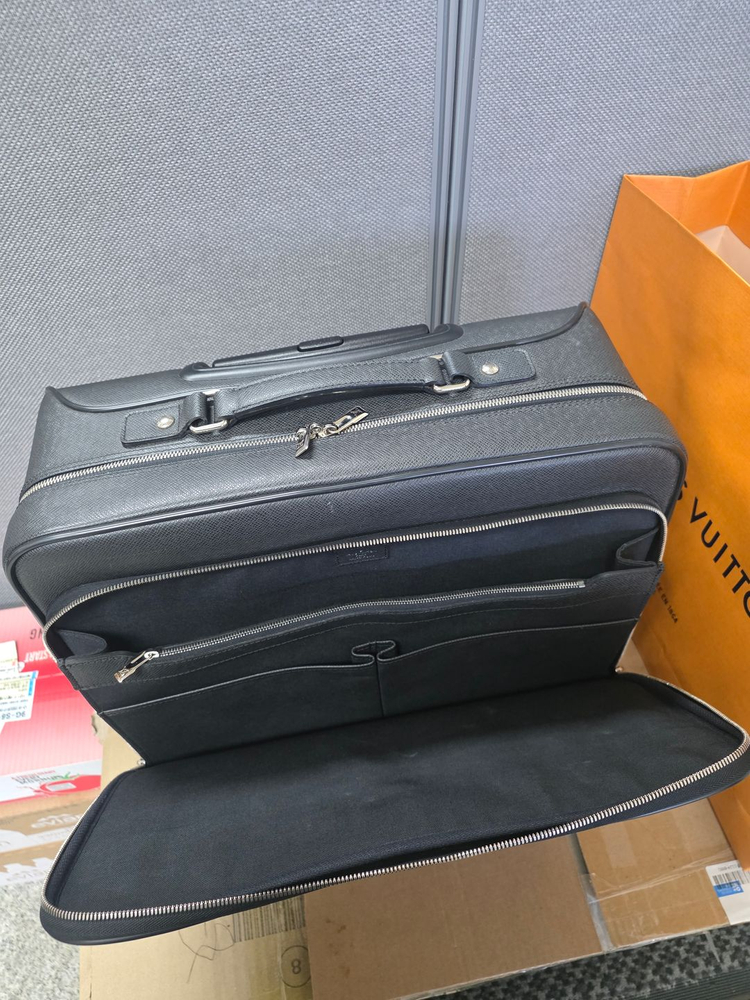 루이비통 블랙 비즈니스 캐리어 이미지