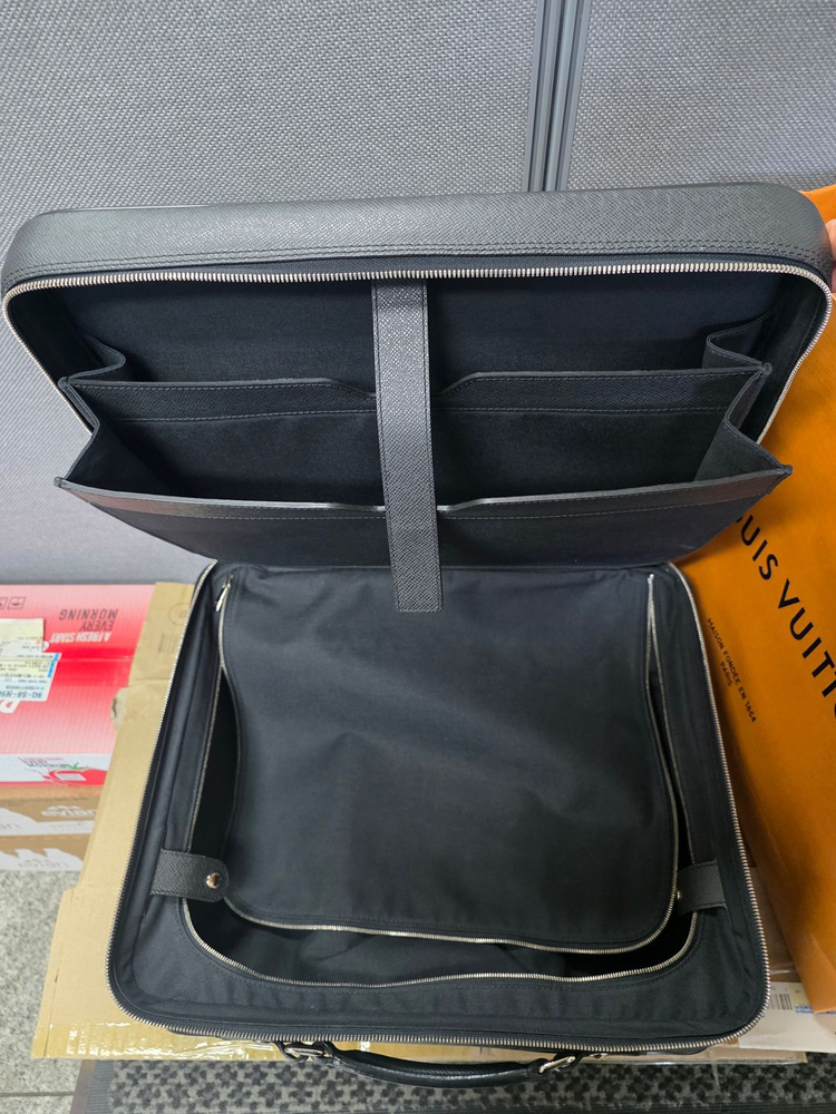 루이비통 블랙 비즈니스 캐리어 이미지
