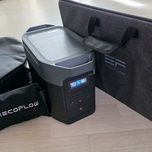 에코플로우 파워뱅크 델타2 맥스 태양광 160w 패널 이미지