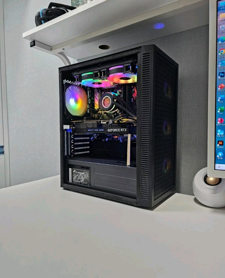 인텔 i7-9700K / RTX2070Super 게이밍 PC 본체--1