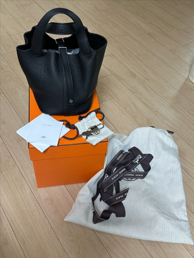 에르메스 피코탄 18 은장 B각인 이미지