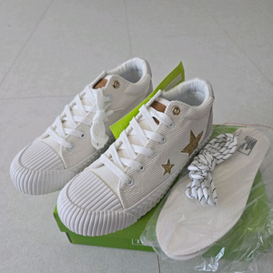 화이트 스니커즈250사이즈