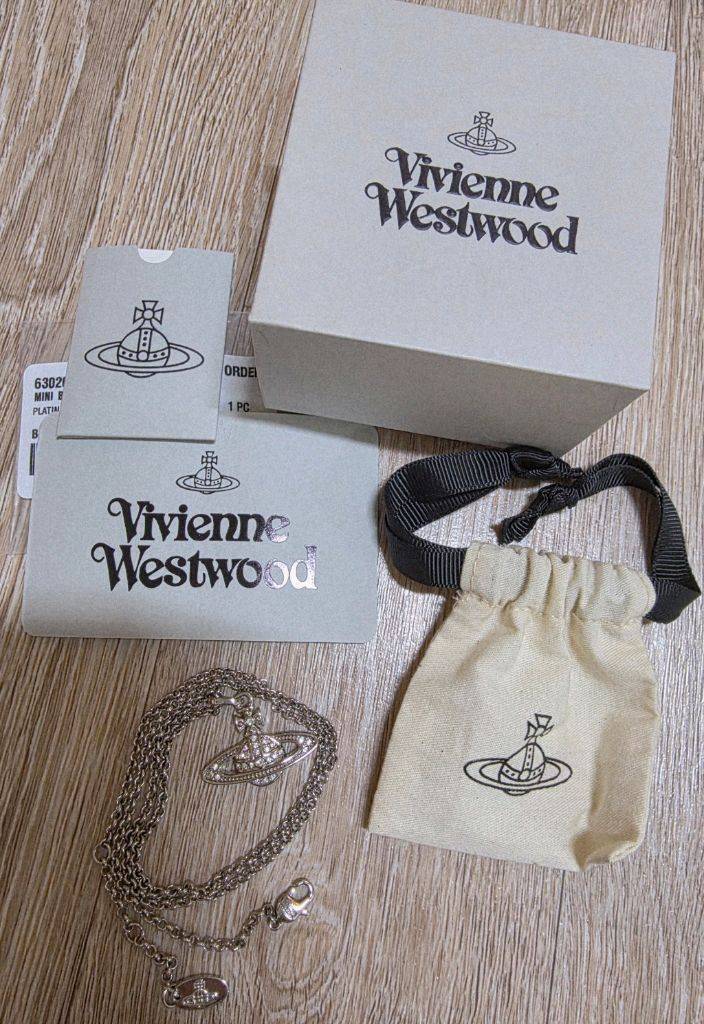 비비안 웨스트우드 미니 바스 목걸이 (급처분가)--0
