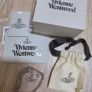 비비안 웨스트우드 미니 바스 목걸이 (급처분가)