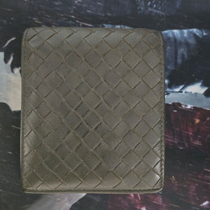 보테가 베네타 인트레치아토 반지갑 팝니다.