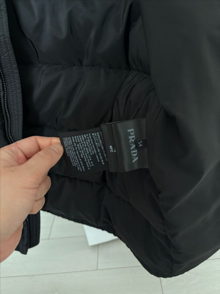 프라다 패딩조끼 블랙 54--1