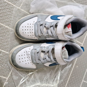 유아동 나이키 흰/회/파 유아 운동화