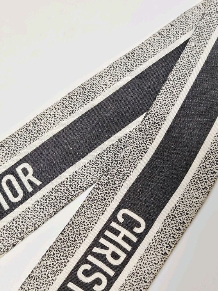 디올 트왈드주이 소바쥬 미차 스카프 그레이 이미지