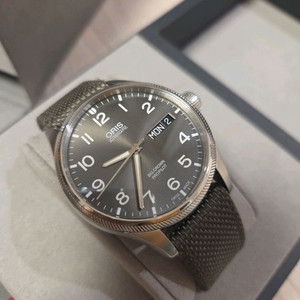 오리스 빅크라운 프로파일럿 데이데이트