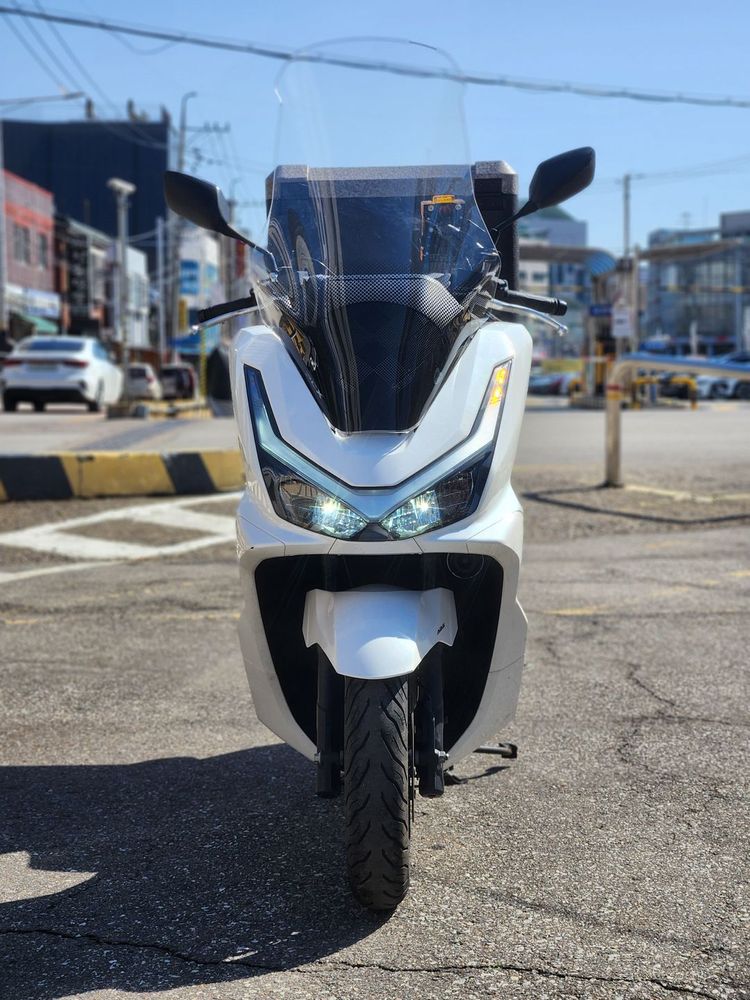25년/pcx125cc/2만/구동계,타이어교체/최상 매물 판매합니다--1