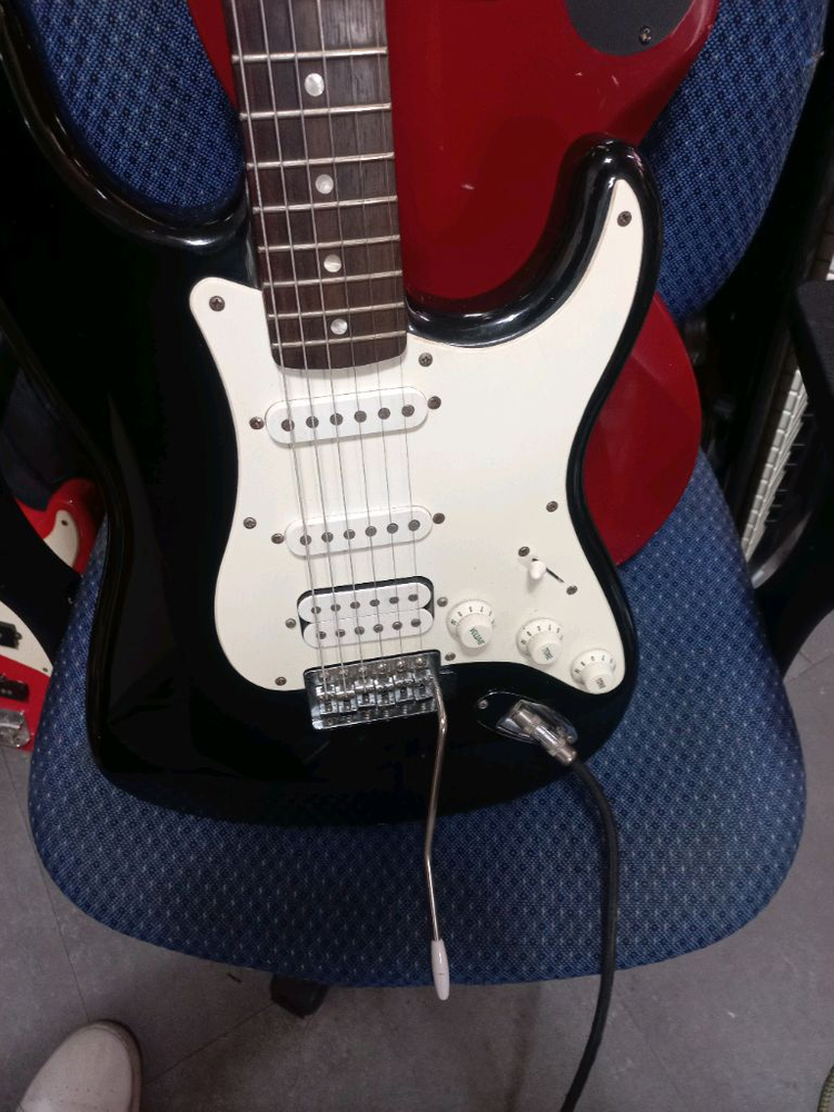 스콰이어 펜더 어피니티 일렉기타 이미지