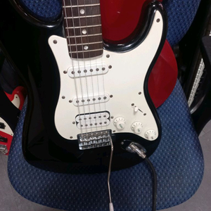 스콰이어 펜더 어피니티 일렉기타 이미지