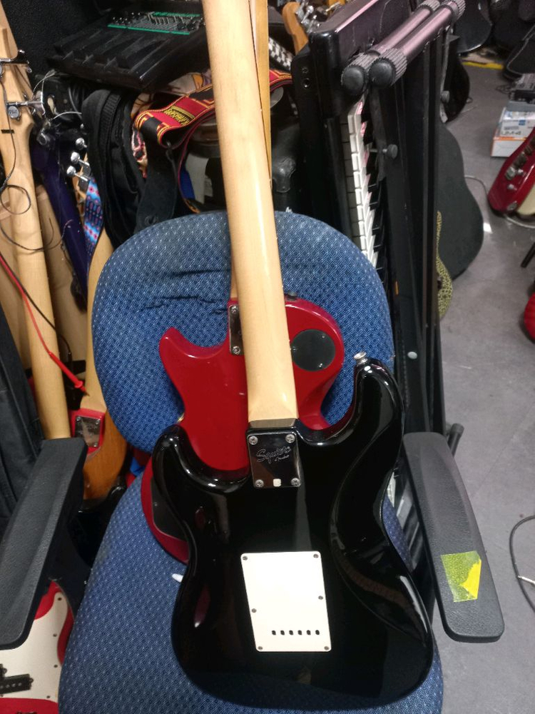 스콰이어 펜더 어피니티 일렉기타 이미지